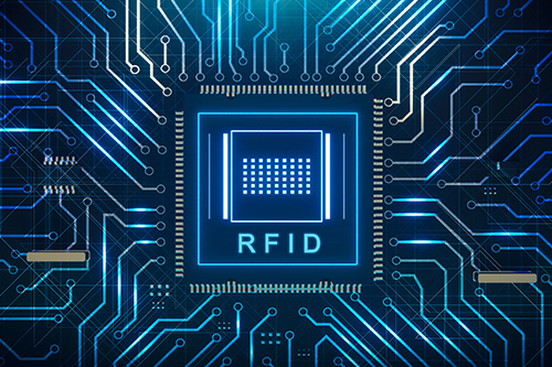 Cur i bhfeidhm teicneolaíocht RFID i mbainistíocht páirteanna gluaisteán.