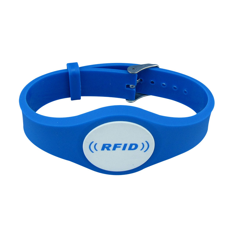 Conas a oibríonn Banna Wristband PVC RFID?